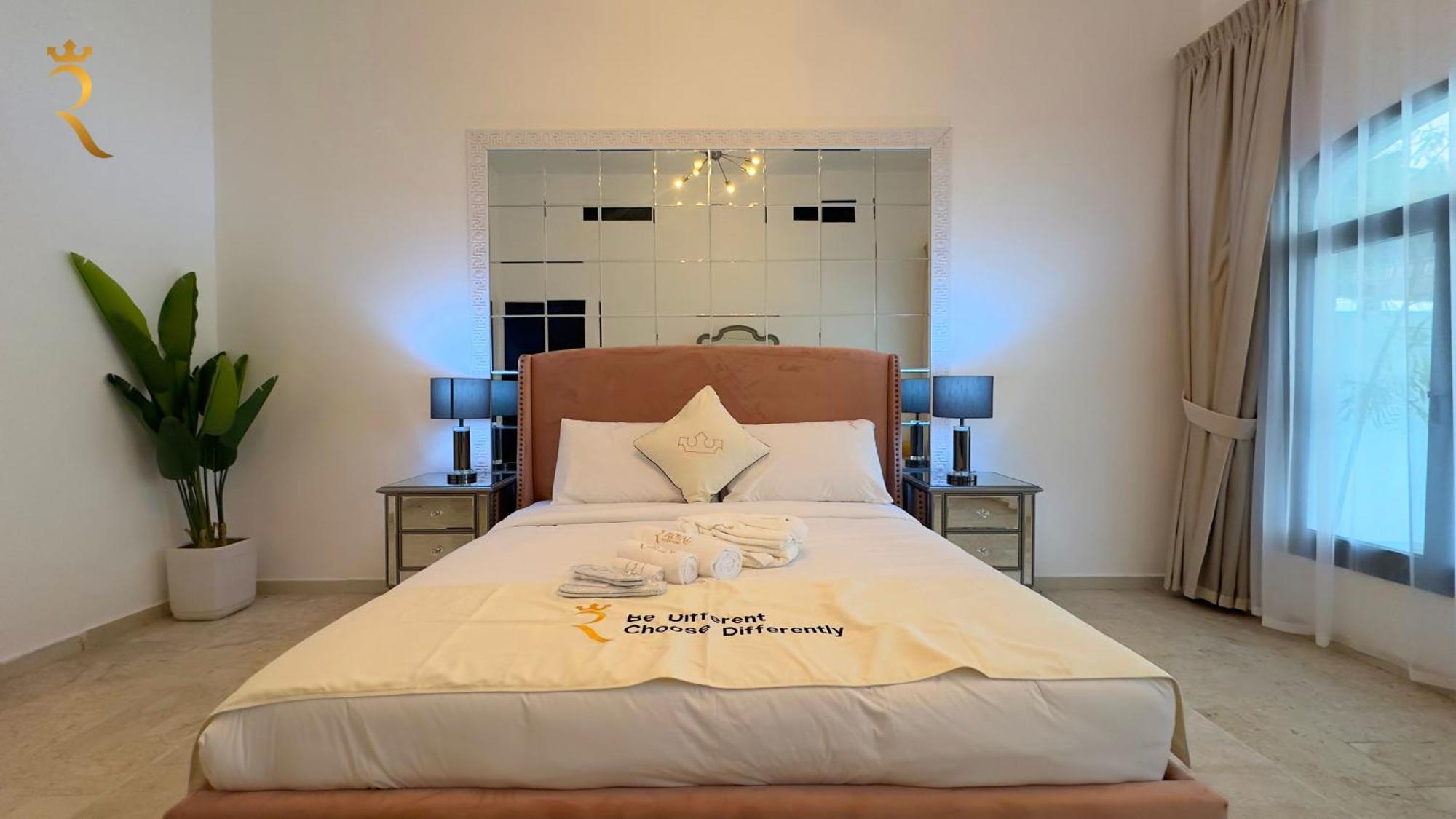 Apartment Exquisite 5-br Paradise In Al Danah
