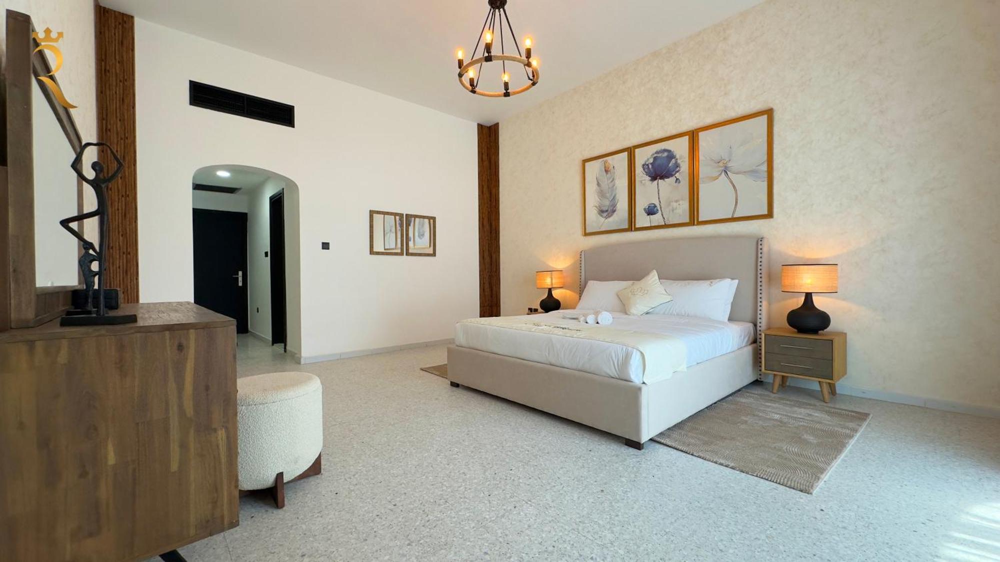 Exquisite 5-br Paradise In Al Danah *