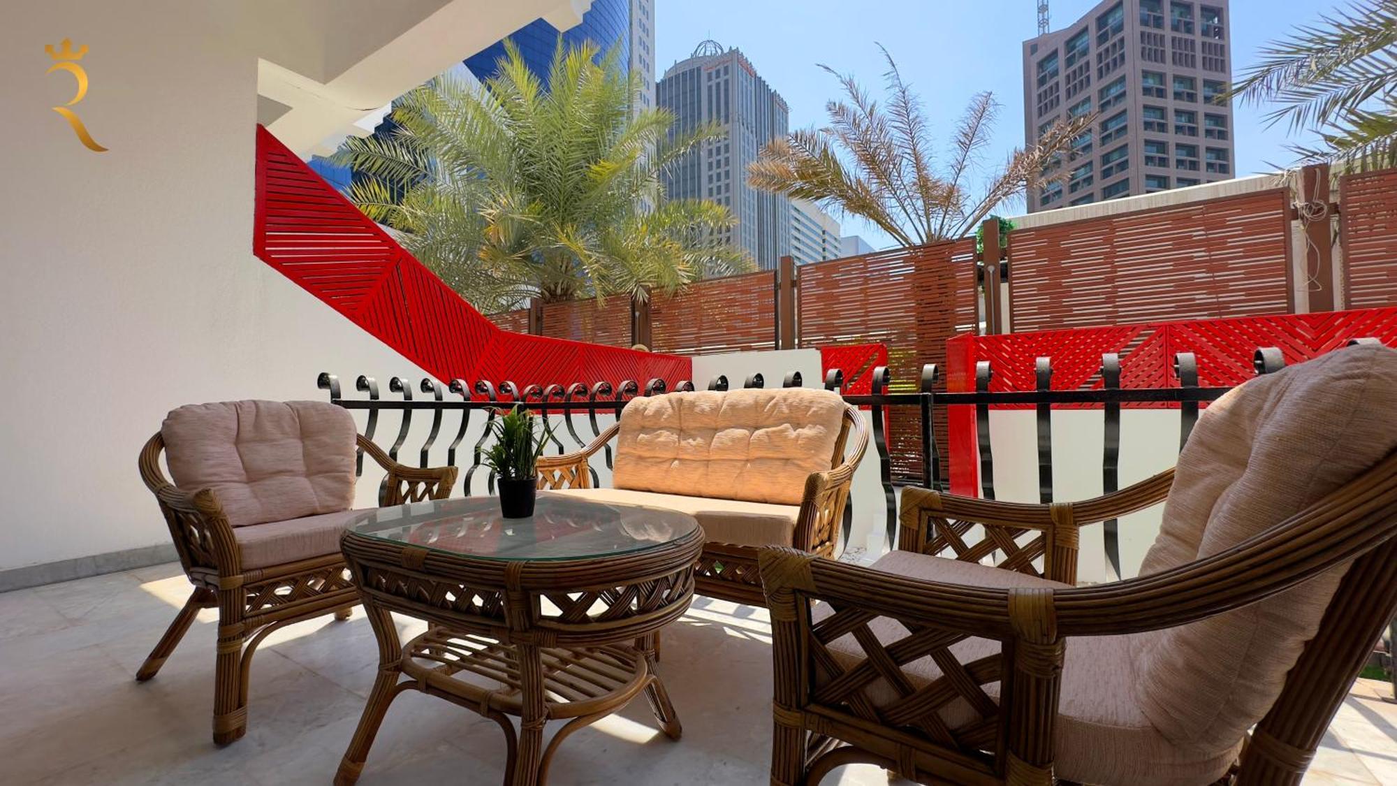 Apartment Exquisite 5-br Paradise In Al Danah