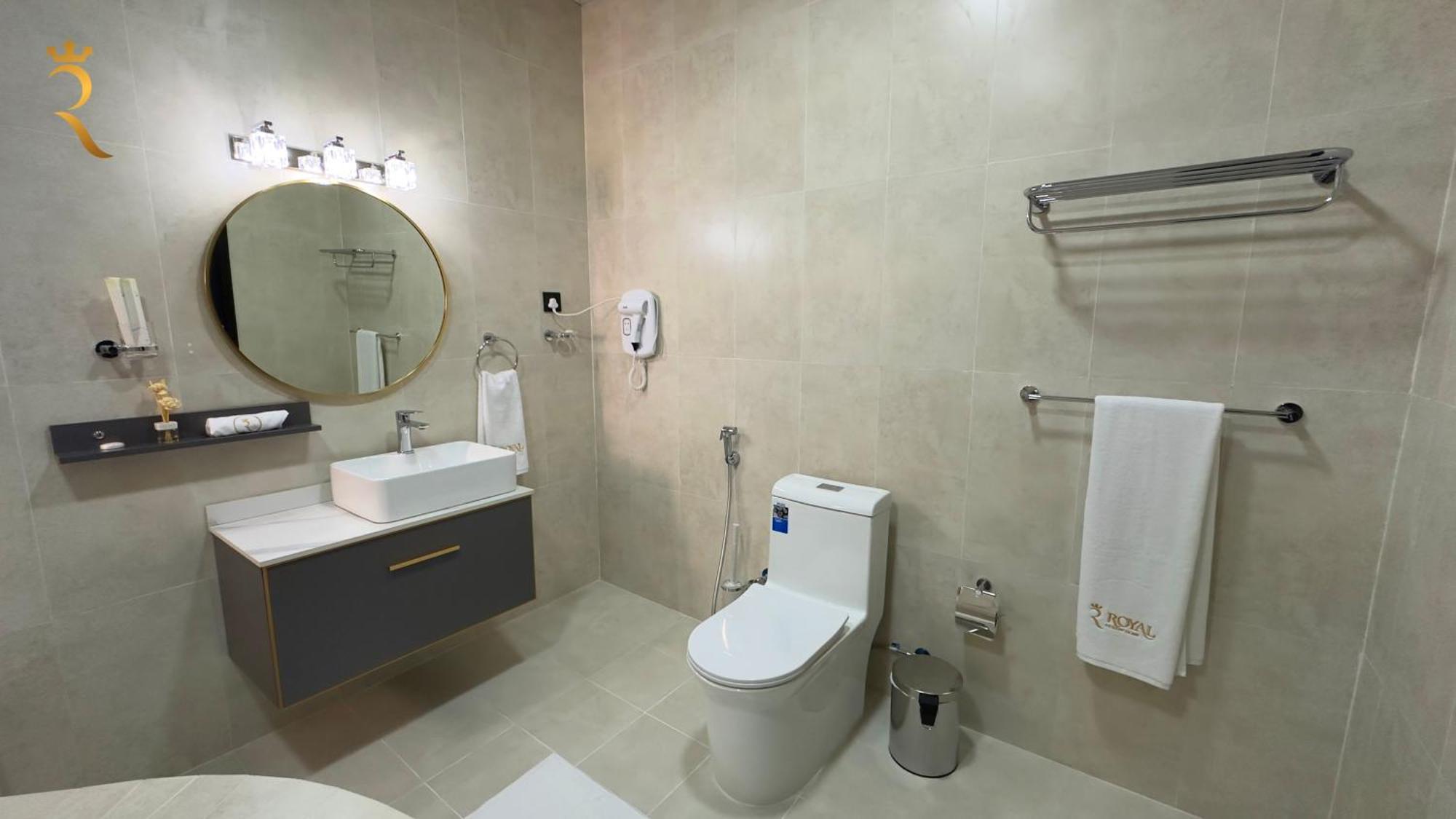 Exquisite 5-br Paradise In Al Danah Apartment Abu Dhabi