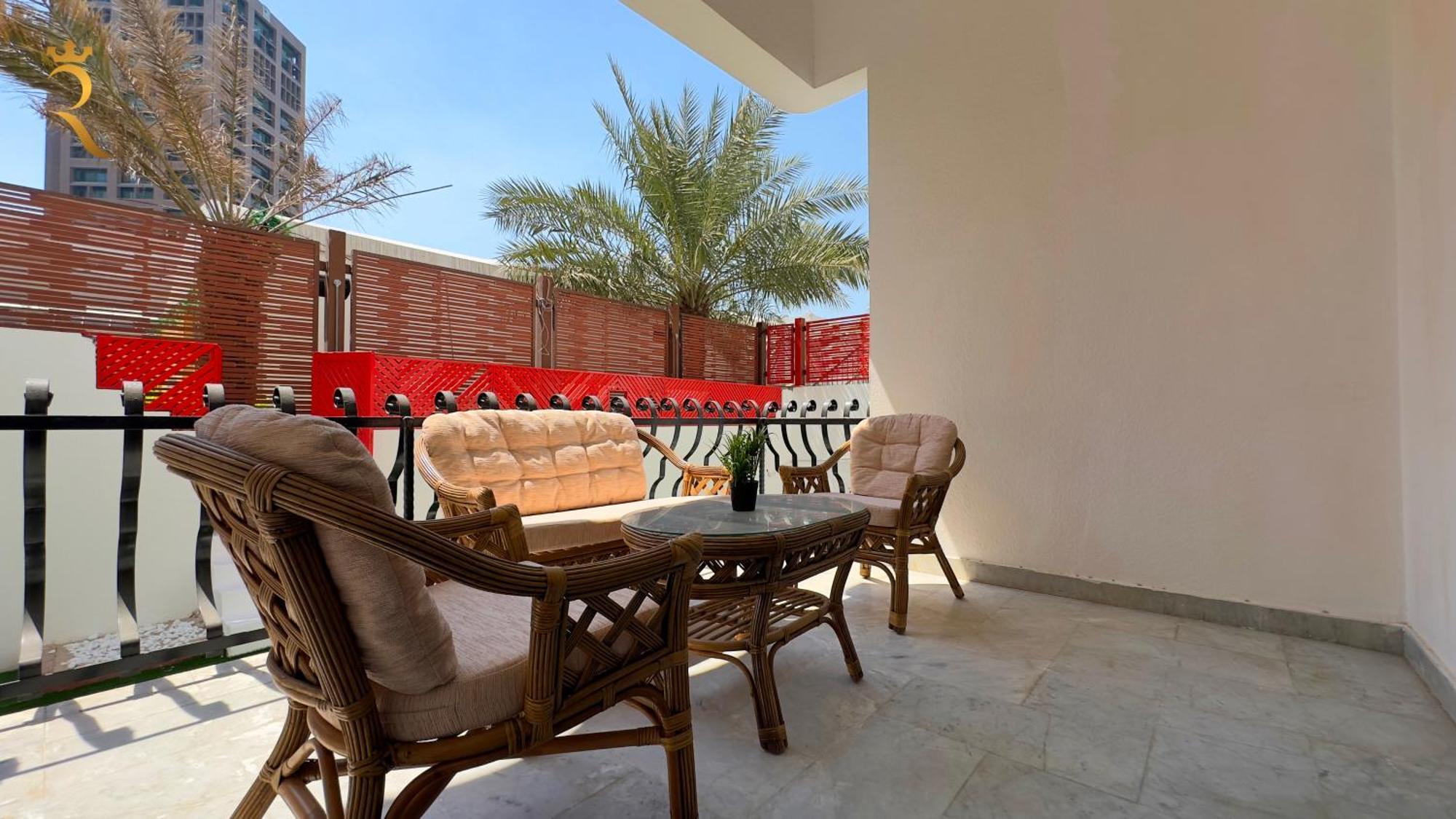 Exquisite 5-br Paradise In Al Danah *